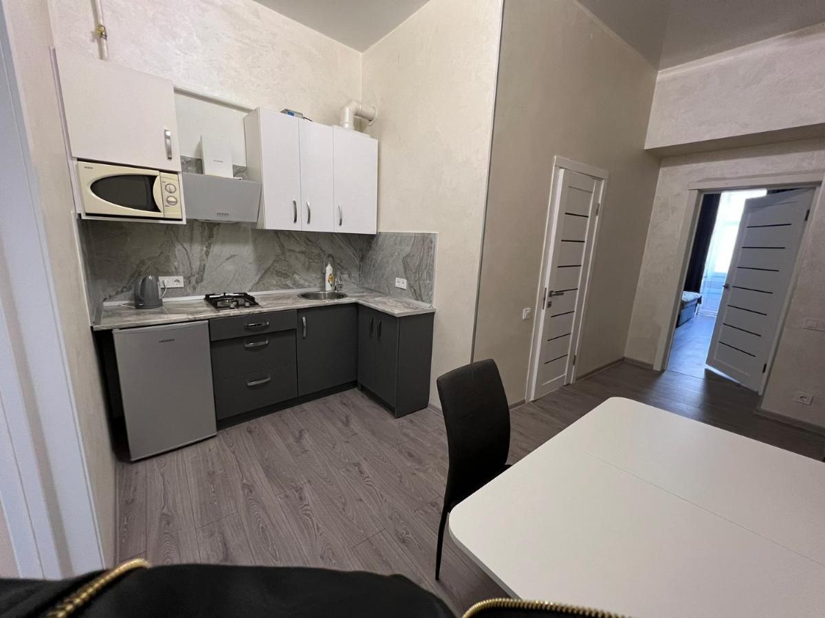Kulisha 2Bedroom Apartment Near Opera House With Balcony Lviv Exterior photo